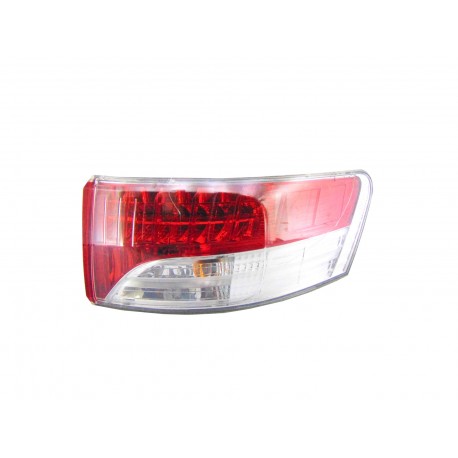 Lampa prawa tylna Toyota Avensis 13 r.